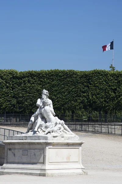 Sculpture dans le Jardin des Tuileries à Paris — Photo