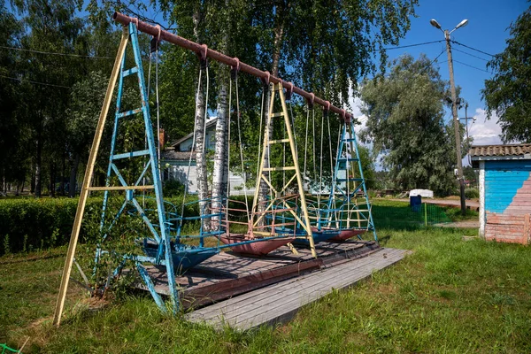 Sortavala Rusia Julio 2021 Oscilación Infantil Parque Ciudad Sortavala República —  Fotos de Stock