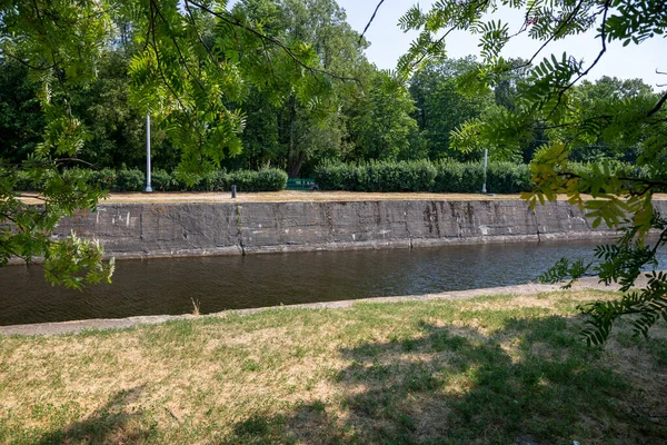 Fragmento Canal Petrovsky Kronstadt São Petersburgo — Fotografia de Stock