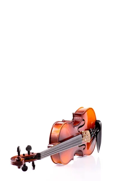 白色背景的弦乐器小提琴 — 图库照片
