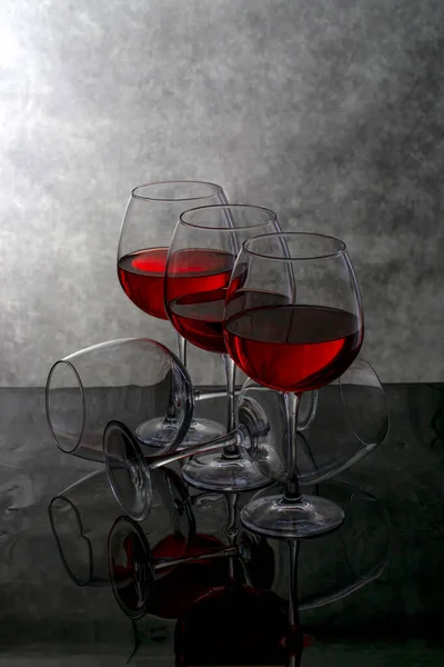 Still Life Wine Glasses Reflective Surface — Stockfoto