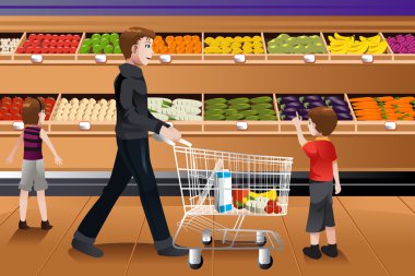 Baba ve çocukları bakkal alışveriş yapıyor