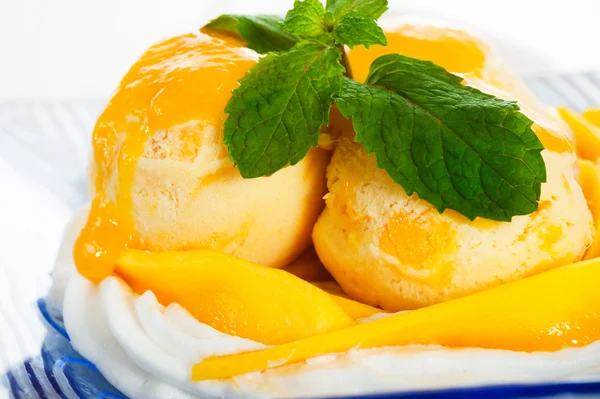 Gelato al mango — Foto Stock