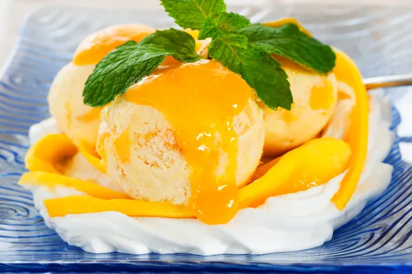 Mango ijs — Stockfoto