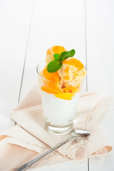 Mango-Eis — Stockfoto