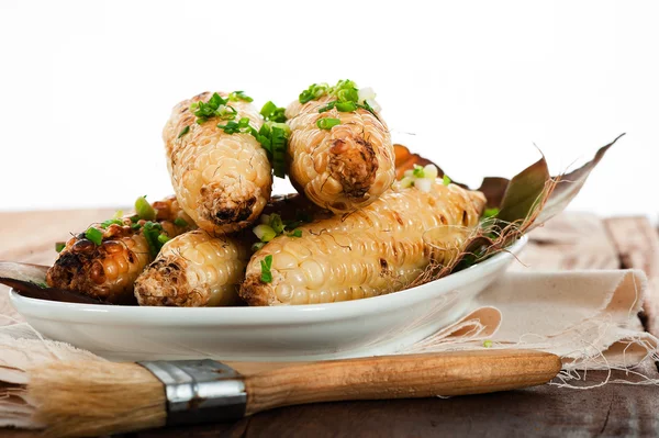 Gegrilde maïskolven — Stockfoto