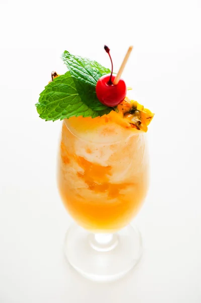 Cocktail de ananás — Fotografia de Stock