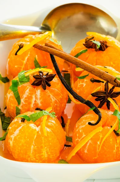Mandarini allo sciroppo speziato — Foto Stock