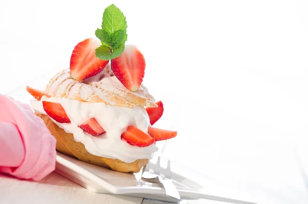 Cream puff — Stock Photo, Image