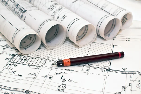 Tablo arka plan tasarım ve proje çizimleri yığını