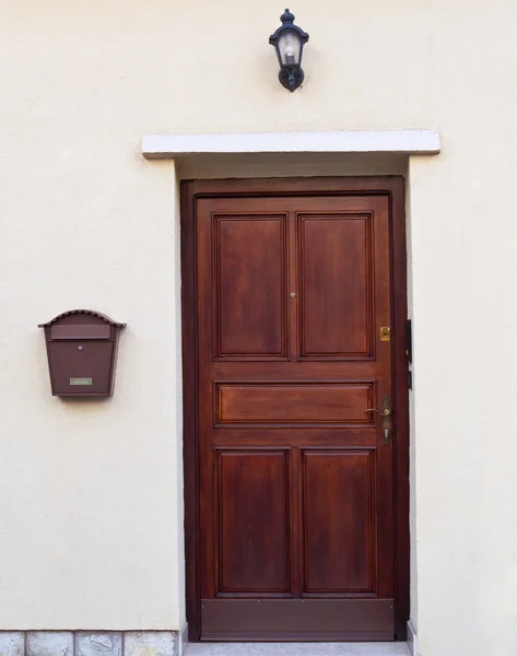 Casa casa porta de madeira entrar — Fotografia de Stock