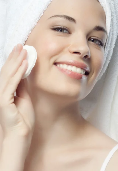 Woman with cotton disc — Stock Photo, Image