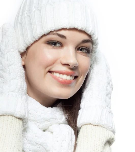 Donna sorridente in abiti caldi — Foto Stock