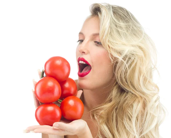 Mulher com tomate — Fotografia de Stock