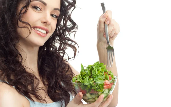 La mujer está comiendo ensalada de salat —  Fotos de Stock