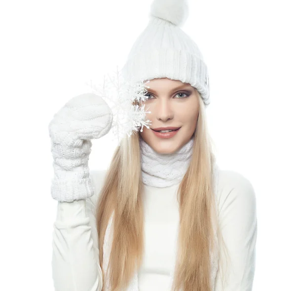 Dziewczyna w zimowych ubraniach — Zdjęcie stockowe