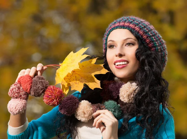 Vrouw herfst — Stockfoto