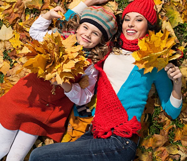 Vrouw herfst — Stockfoto