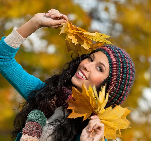 Vrouw herfst — Stockfoto