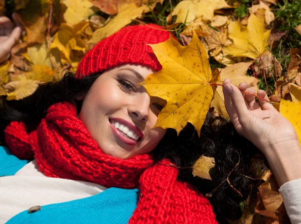 Vrouw herfst — Stockfoto