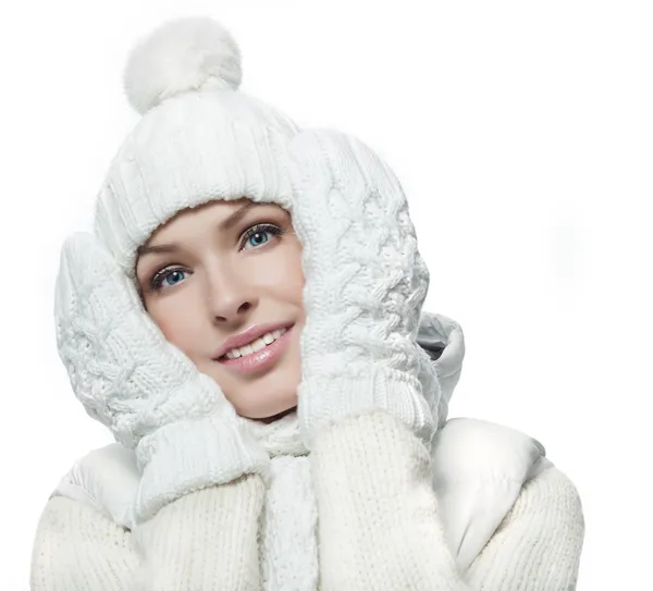 Flicka i vinterkläder — Stockfoto