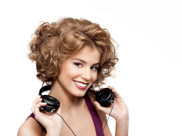 Mujer belleza con auriculares — Foto de Stock