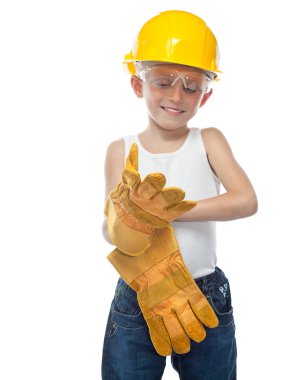 kask içinde şirin çocuk