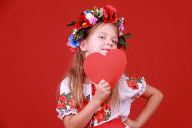 kalbi olan küçük kız