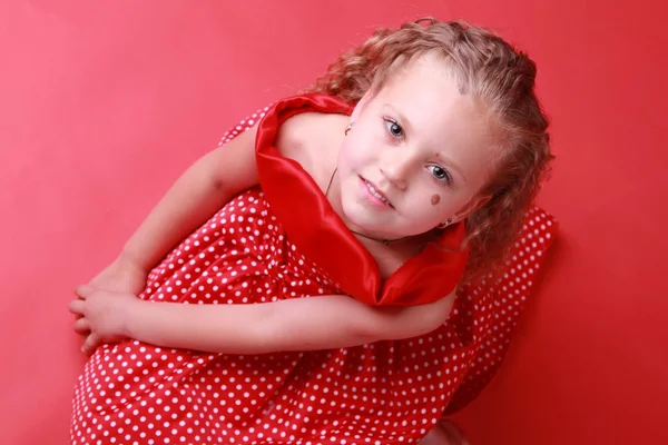 Niewiele cute girl dress polka dot — Zdjęcie stockowe