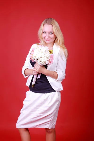 Hermosa mujer primavera con flores —  Fotos de Stock