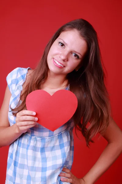 Fille avec le symbole du cœur — Photo