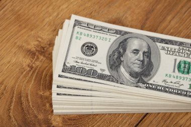 Yüz dolarlık banknotlar