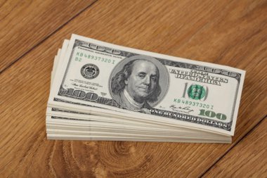 Yüz dolarlık banknotlar