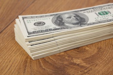 Yüz dolarlık banknotlar