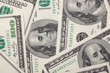 broodjes met wijnglazen