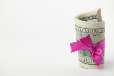 Bizi dolar olarak mor şerit sarılmış