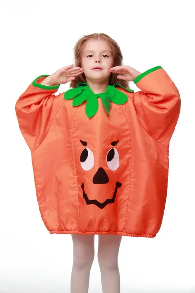 Chica vestida como una calabaza — Foto de Stock