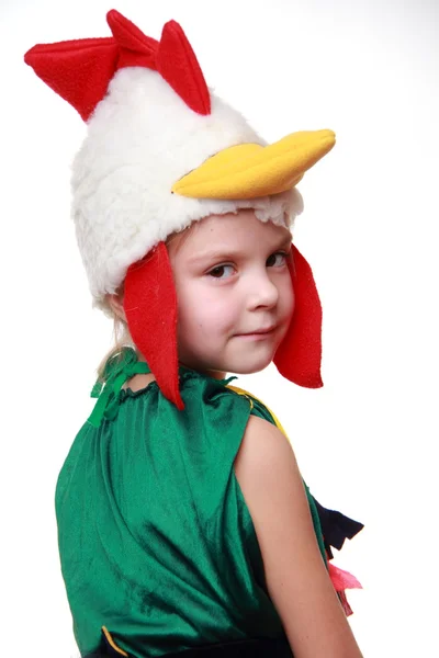 一个小女孩打扮成一只公鸡 — 图库照片