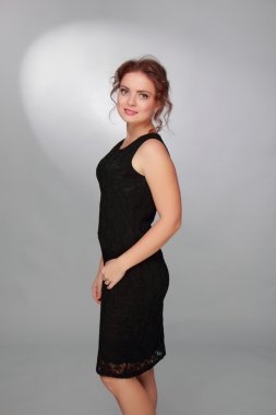 güzel bir kadın üzerinde Abiye