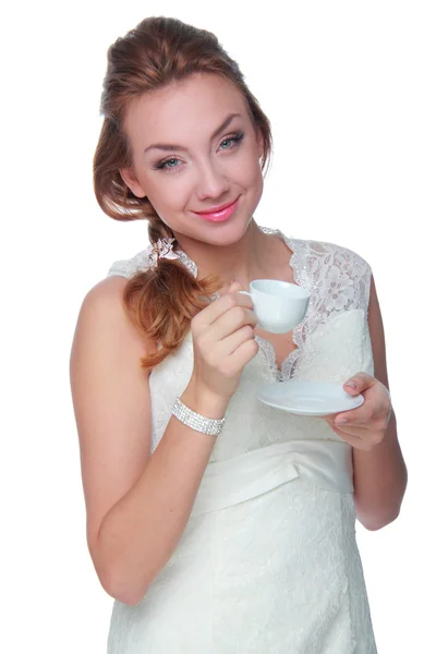 Femme buvant dans une tasse de café — Photo