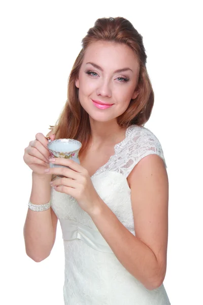 Femme buvant dans une tasse de café — Photo