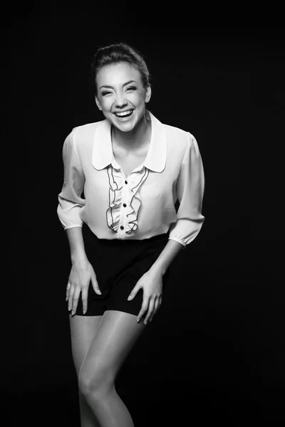 Black and white portrait of a smiling woman — Stock Photo, Image