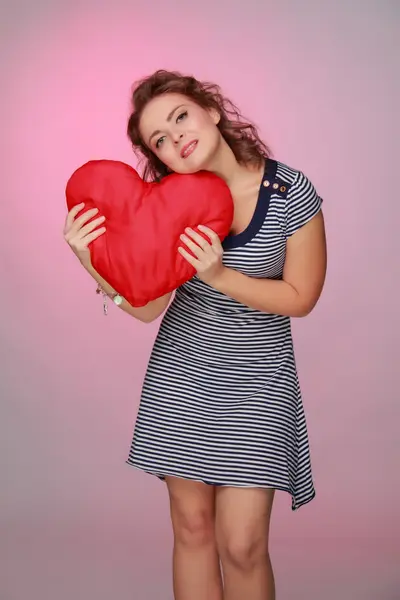 Donna con simbolo di cuore — Foto Stock