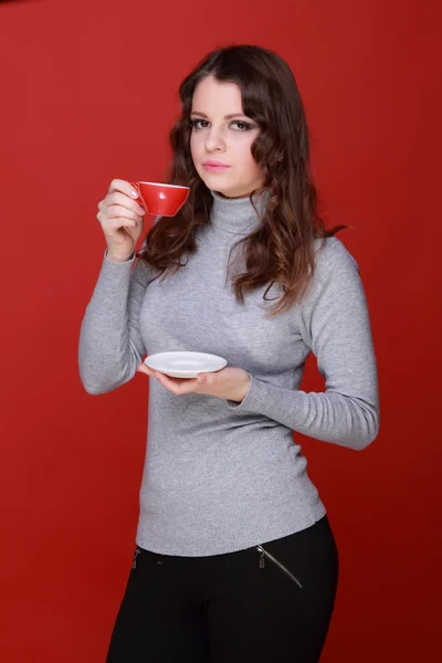 Γυναίκα με τσάι Κύπελλο — Φωτογραφία Αρχείου