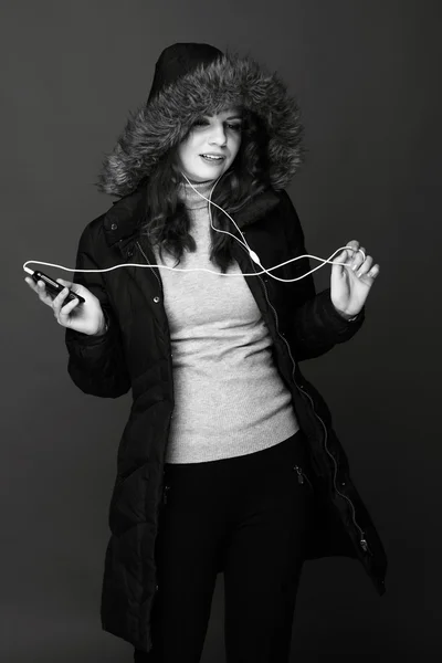 Beautiful Teenage Young Woman Listening to Music — Stock Photo, Image