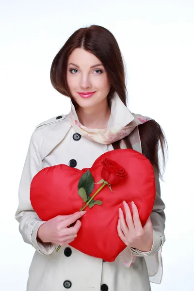 Fille avec symbole de coeur et rose — Photo