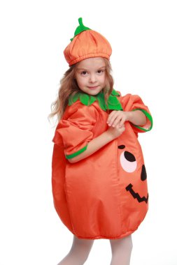 Kabak gibi giyinmiş kız