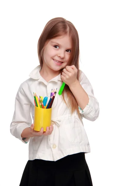 Petite écolière avec crayons — Photo