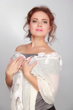 Güzel kadın.