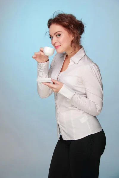 Bir fincan kahve içme kadın — Stok fotoğraf